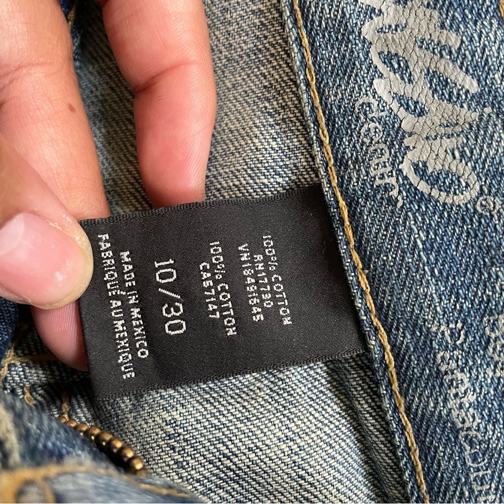 Jeans - Picture 2 of 3